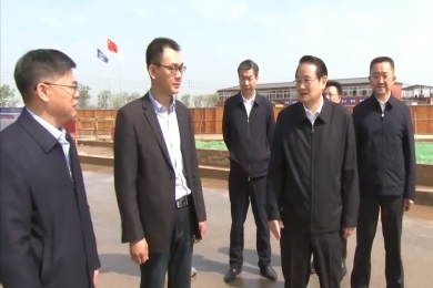 2022年4月6日，時任江西省委書記、省人大常委會主任易煉紅，視察巨石九江智能制造基地，他希望基地早日建成，為培育江西省智能制造“新動能”“新引擎”貢獻更大的力量。